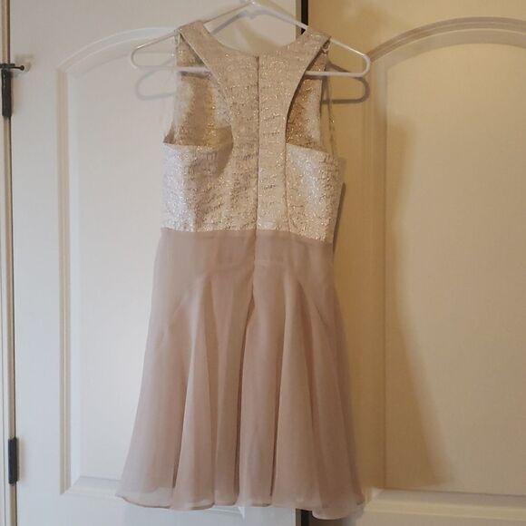 Francesca's Collection Gold and‎ Cream Special Occasion Dress Size Small - Picture 3 of 5